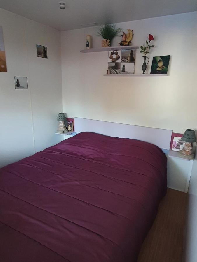 Rose 27 Hotel Aups Eksteriør billede